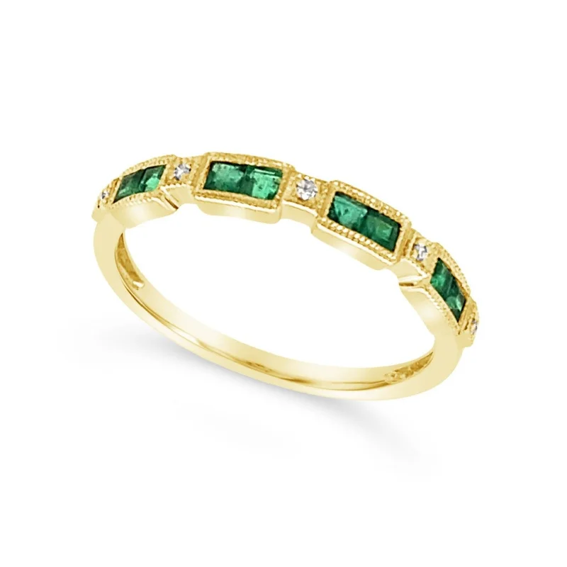 Don't Miss These Dazzling Jewelry Discounts Baguette Emerald and Round Diamond Stackable Ring