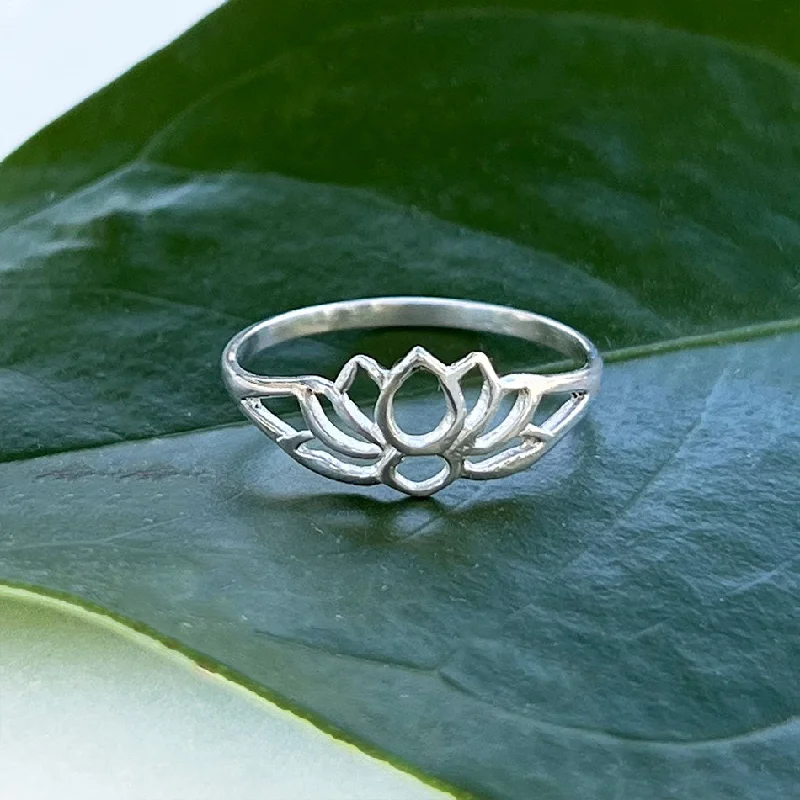 Limited-Stock Jewelry Sale – Once It's Gone, It's Gone Petit Lotus Ring - Sterling Silver, Indonesia